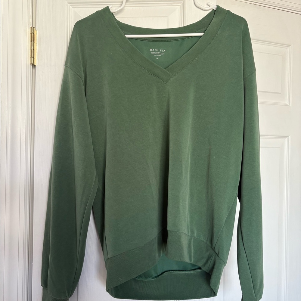 Athleta Lightweight V‑Neck Top in Sage